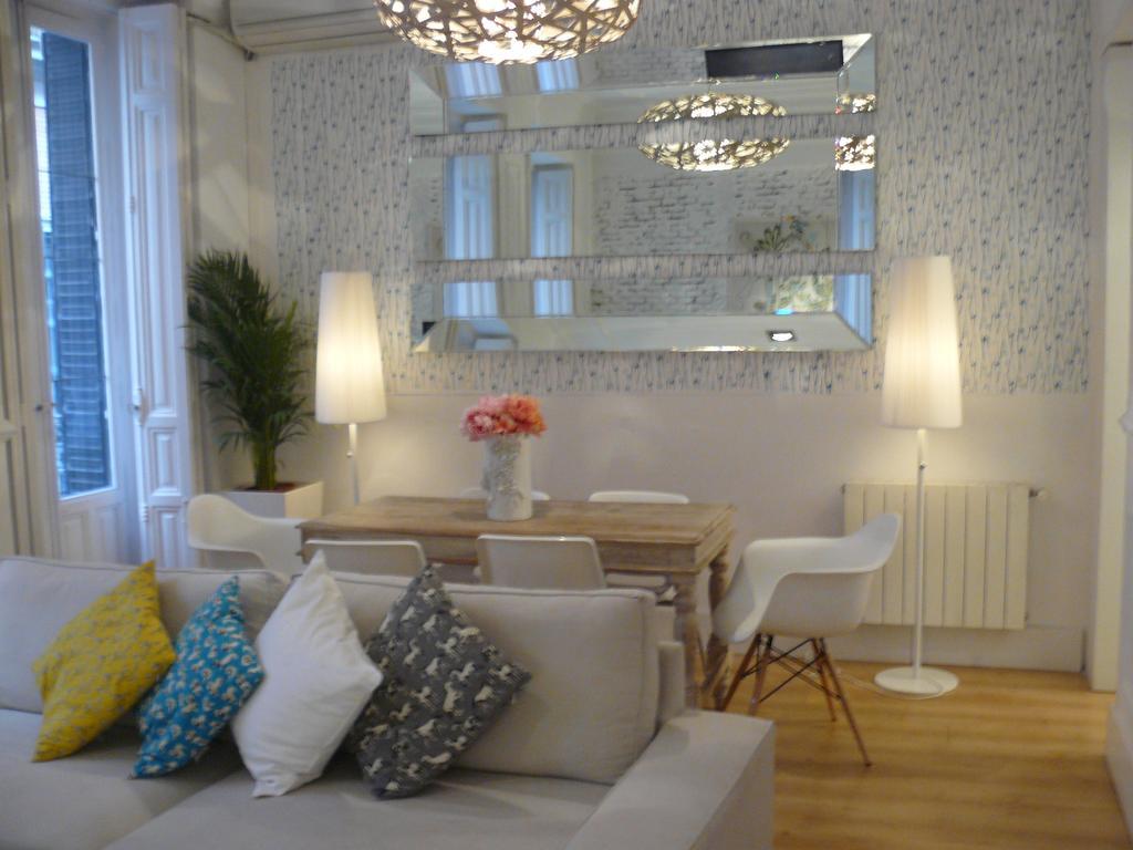 Apartamentos Manzana Madrid Room photo