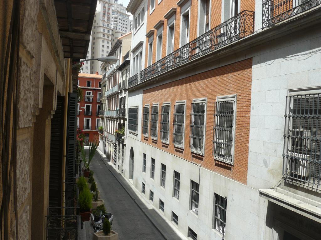 Apartamentos Manzana Madrid Room photo
